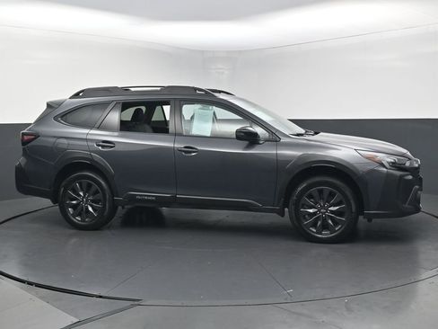 Used 2023 Subaru Outback Onyx Edition AWD/4WD image 6