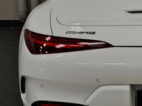 Used 2024 Mercedes-Benz SL 55 AMG 4MATIC image 12