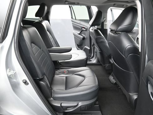 Used 2023 Toyota Highlander XLE image 13