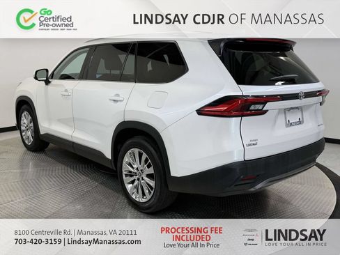 Used 2024 Toyota Grand Highlander AWD image 6
