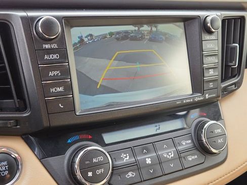 Used 2016 Toyota RAV4 XLE FWD image 21