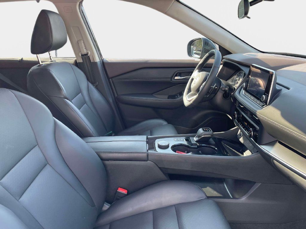 Used 2023 Nissan Rogue SV w/ SV Premium B Package AWD/4WD image 10