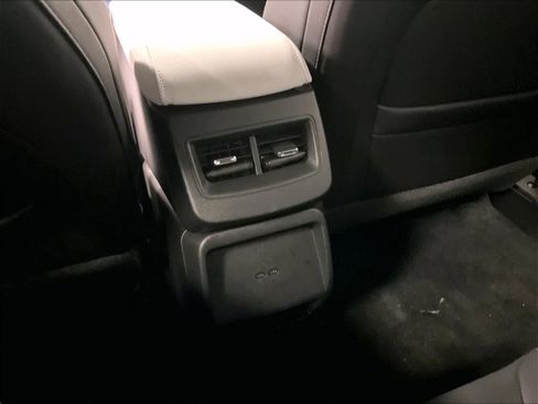 Used 2025 Chevrolet Equinox EV LT image 27