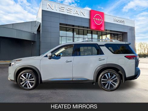 New 2025 Nissan Pathfinder Platinum w/ Cargo Package image 5
