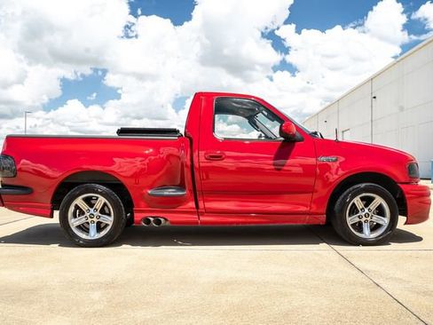 Used 2003 Ford F150 Lightning RWD image 9