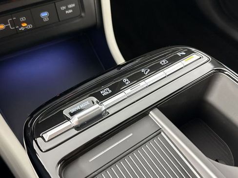 New 2026 Hyundai Tucson Limited image 29