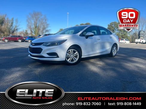 Used 2017 Chevrolet Cruze LT image 1