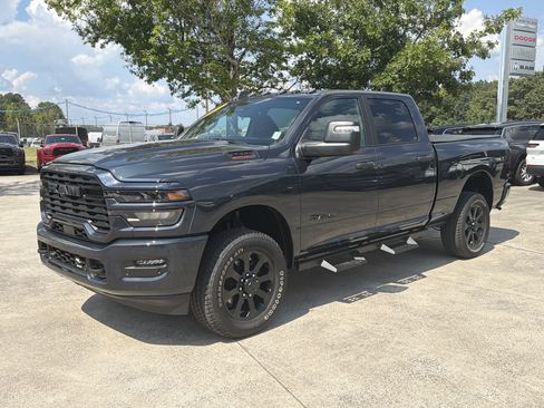 Used 2026 RAM 2500 Big Horn AWD/4WD image 3