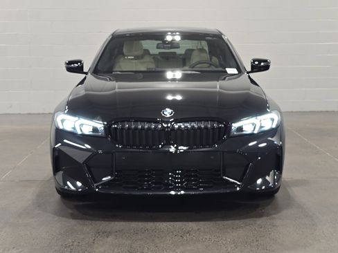 Used 2026 BMW 330i Sedan w/ M Sport Package RWD image 2