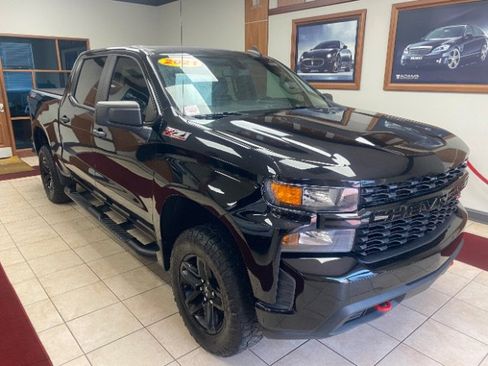 Used 2021 Chevrolet Silverado 1500 Custom Trail Boss AWD/4WD image 3