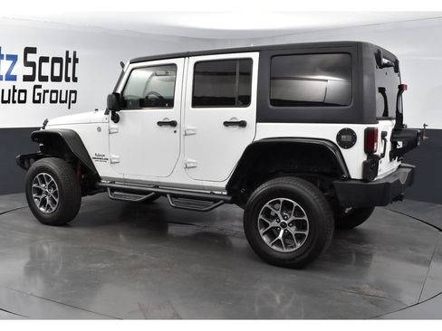 Used 2014 Jeep Wrangler Unlimited Rubicon w/ Connectivity Group AWD/4WD image 3