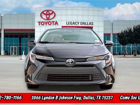 Used 2024 Toyota Corolla LE image 5