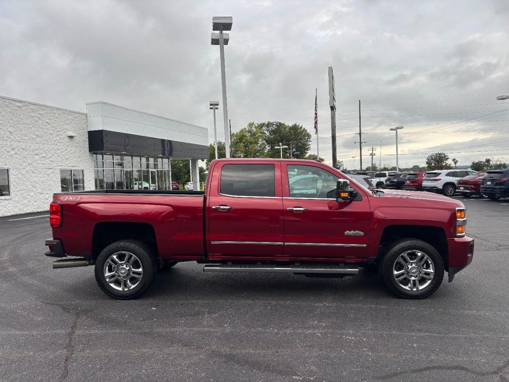 Used 2019 Chevrolet Silverado 2500 High Country w/ Duramax Plus Package AWD/4WD image 2