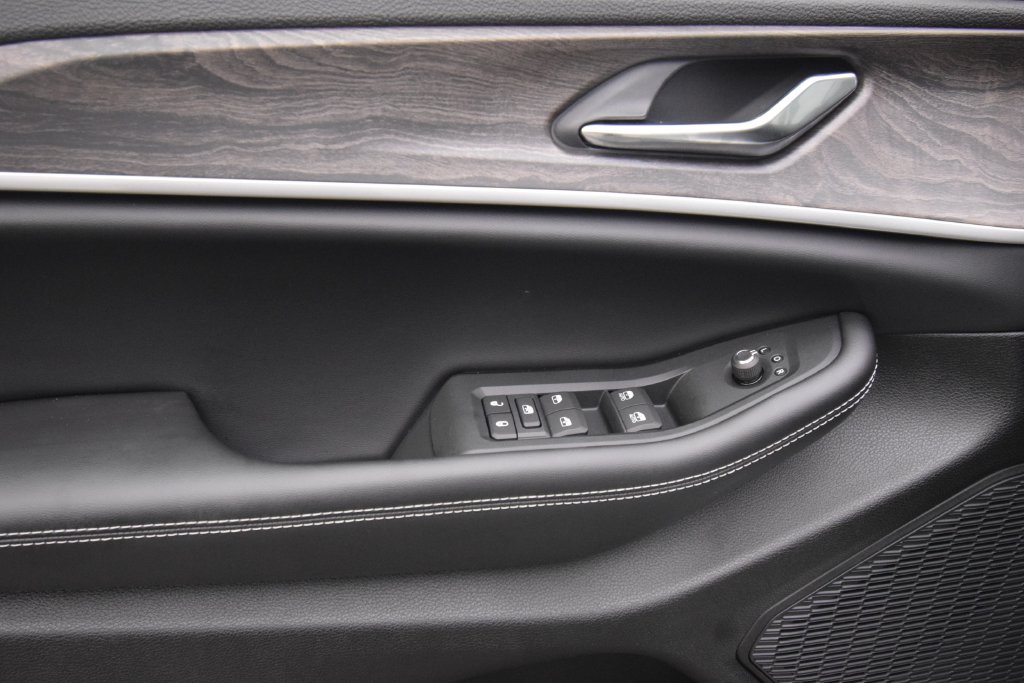 New 2027 Jeep Grand Cherokee Altitude AWD/4WD image 31