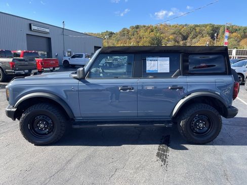Used 2023 Ford Bronco Black Diamond image 9