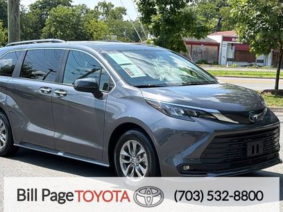 Used 2025 Toyota Sienna XLE
