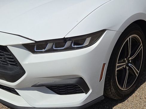 Used 2024 Ford Mustang Premium image 9