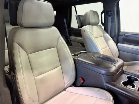 Used 2021 GMC Yukon SLT w/ SLT Luxury Plus Package AWD/4WD image 27