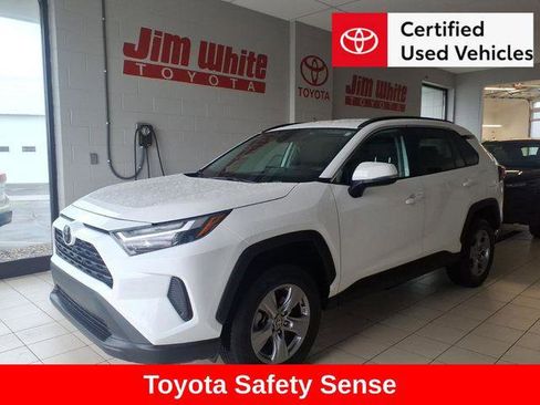 Certified 2025 Toyota RAV4 XLE AWD/4WD image 1