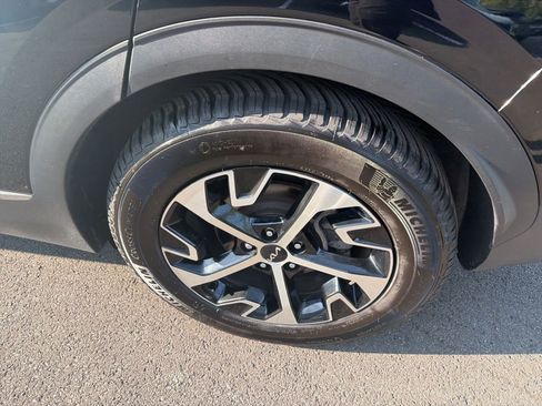 Used 2024 Kia Sportage EX FWD image 22