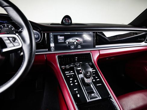 Used 2018 Porsche Panamera 4 AWD/4WD image 19