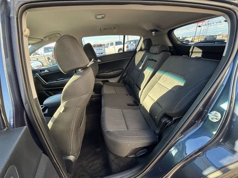 Used 2022 Kia Sportage LX image 9