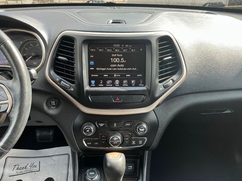 Used 2014 Jeep Cherokee Limited AWD/4WD image 21