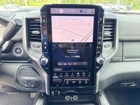 New 2026 RAM 3500 Laramie AWD/4WD image 23