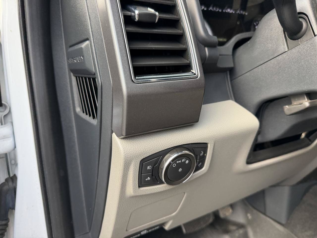 Used 2022 Ford F350 XLT w/ XLT Value Package AWD/4WD image 12