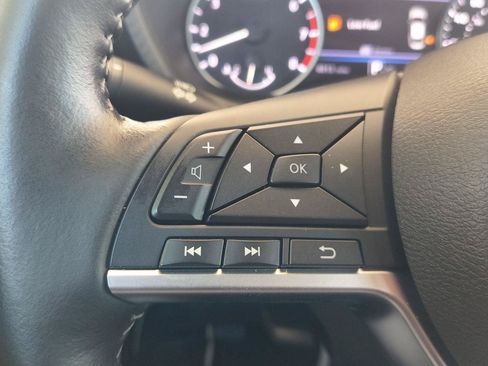 Used 2025 Nissan Sentra SV w/ All-Weather Package FWD image 15
