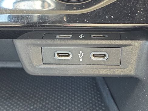 Used 2024 Volkswagen Jetta SE image 10