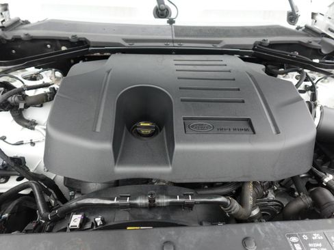 Used 2023 Land Rover Defender 110 SE AWD/4WD image 23