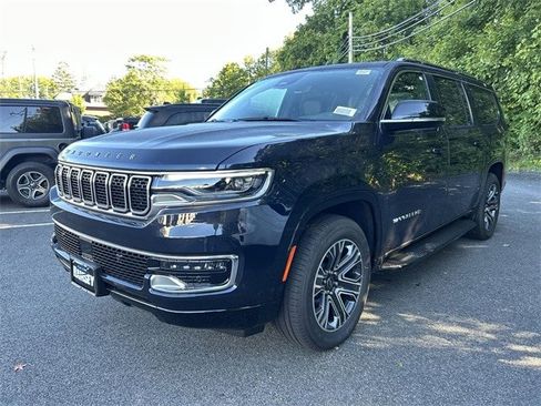 New 2025 Jeep Wagoneer L 4WD w/ Premium Group I image 4