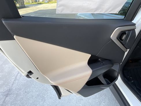 New 2025 BMW X3 xDrive30i w/ Convenience Package image 22