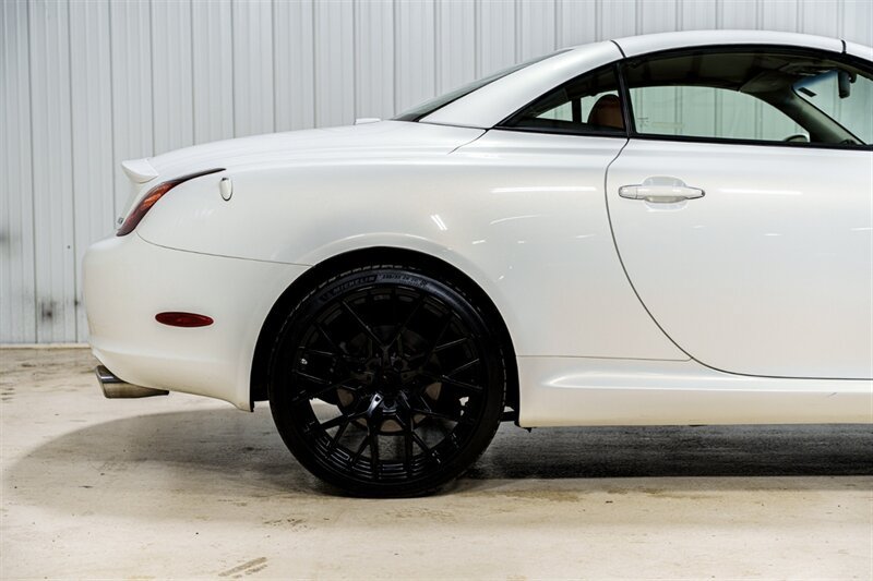 Used 2005 Lexus SC 430 Convertible RWD image 11