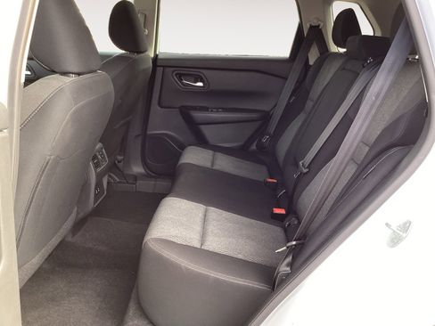 Used 2024 Nissan Rogue SV image 27