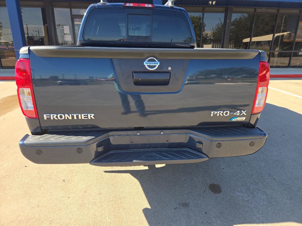 Used 2017 Nissan Frontier PRO-4X w/ Pro-4x Luxury Package AWD/4WD image 6