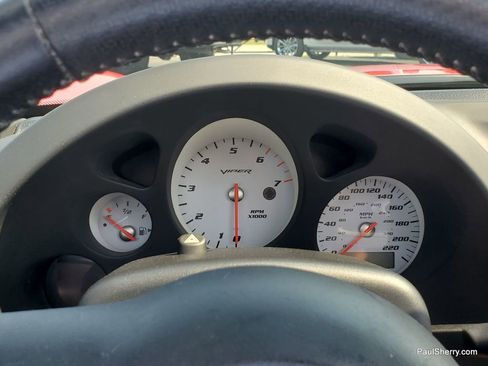 Used 2003 Dodge Viper SRT-10 image 38