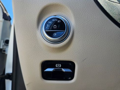 Certified 2022 Mercedes-Benz C 300 4MATIC Sedan image 21