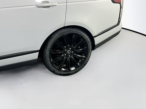 Used 2020 Land Rover Range Rover HSE image 30