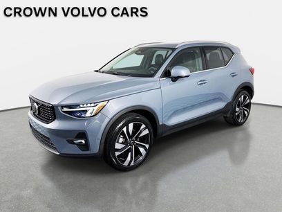 Used 2023 Volvo XC40 B5 Plus w/ Driver Assist Package
