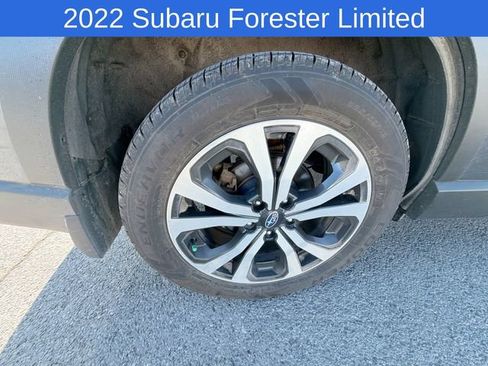 Used 2022 Subaru Forester Limited AWD/4WD image 9