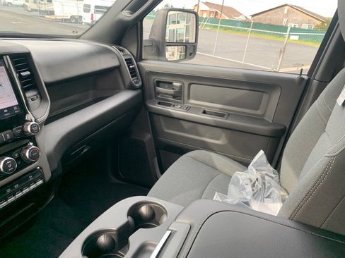 Used 2024 RAM 2500 Tradesman w/ Safety Group image 28