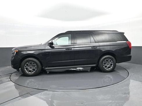 Used 2025 Ford Expedition Max Active AWD/4WD image 5