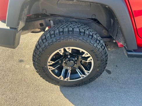 Used 2014 Jeep Wrangler Unlimited Sport image 10