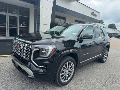 Used 2026 GMC Terrain Denali AWD/4WD image 2