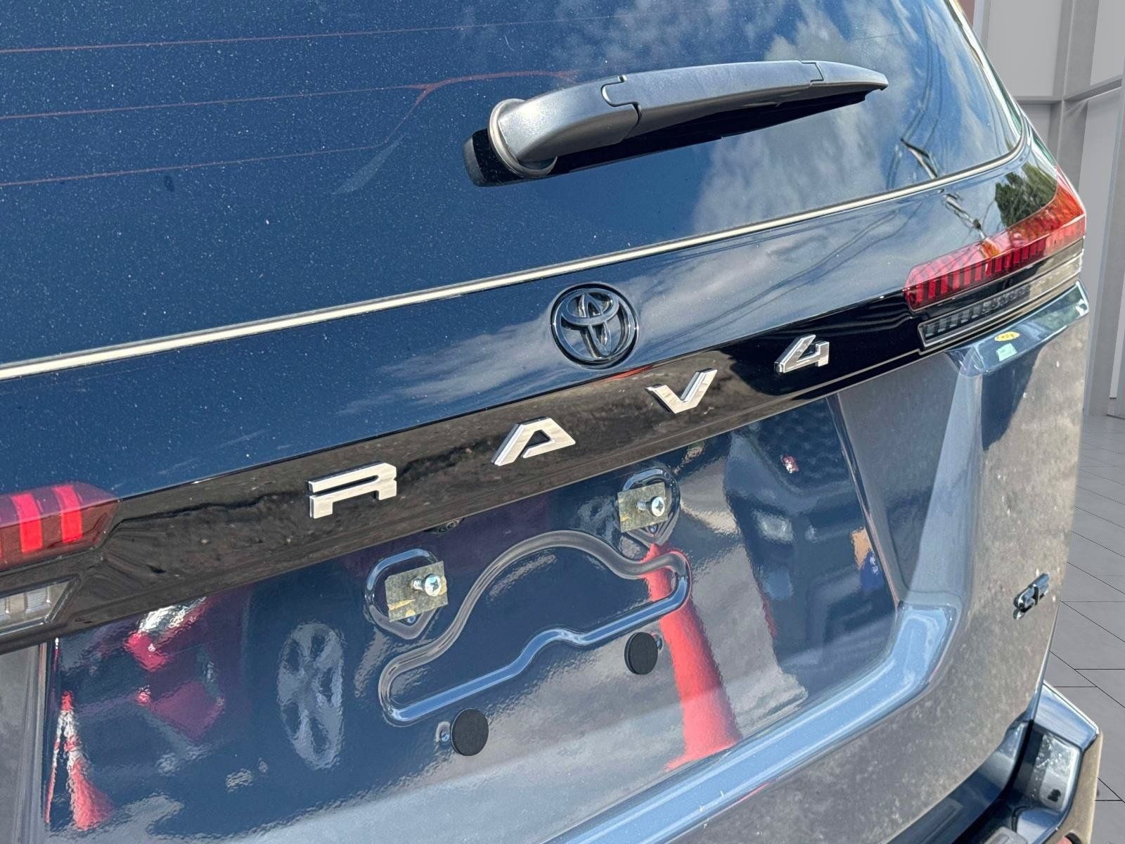 Used 2026 Toyota RAV4 SE w/ Convenience Package AWD/4WD image 9