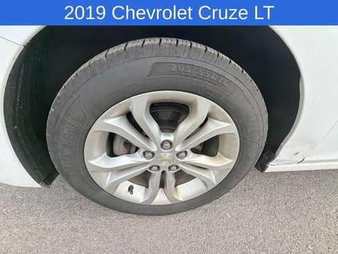 Used 2019 Chevrolet Cruze LT w/ Convenience Package FWD image 21