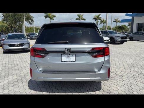 Certified 2025 Honda Odyssey EX-L image 14