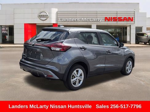 Used 2023 Nissan Kicks S FWD image 3